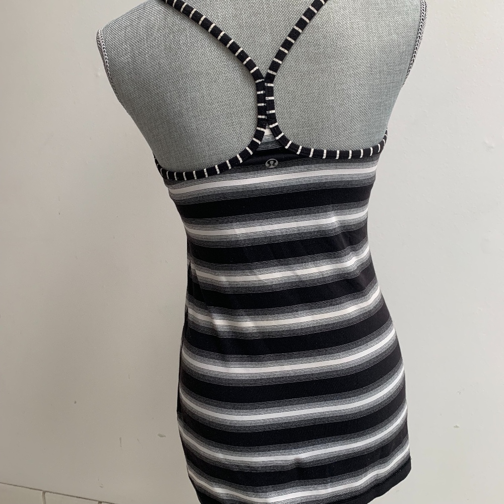 Lululemon Power Y Tank - Picture 5 of 7